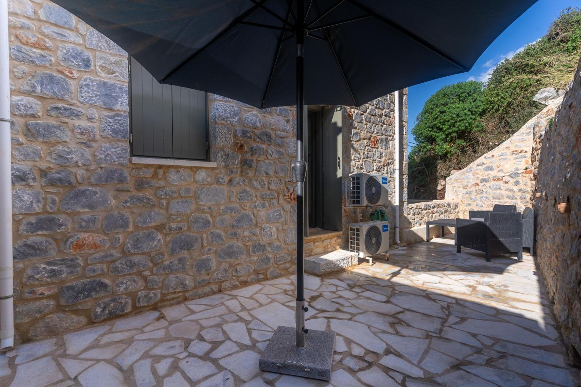 Вилла Vina'S Stone House Лимени Экстерьер фото